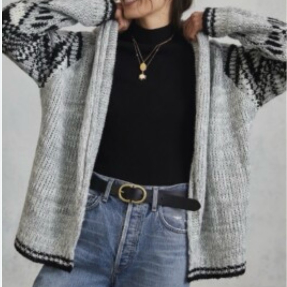 Anthropologie Cozy Women’s Gray Cardigan with Black Geometric Pattern (sz XS)